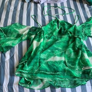 Halter palm top